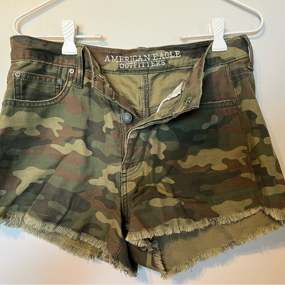 American Eagle Camo Shorts - Picture 3 of 3